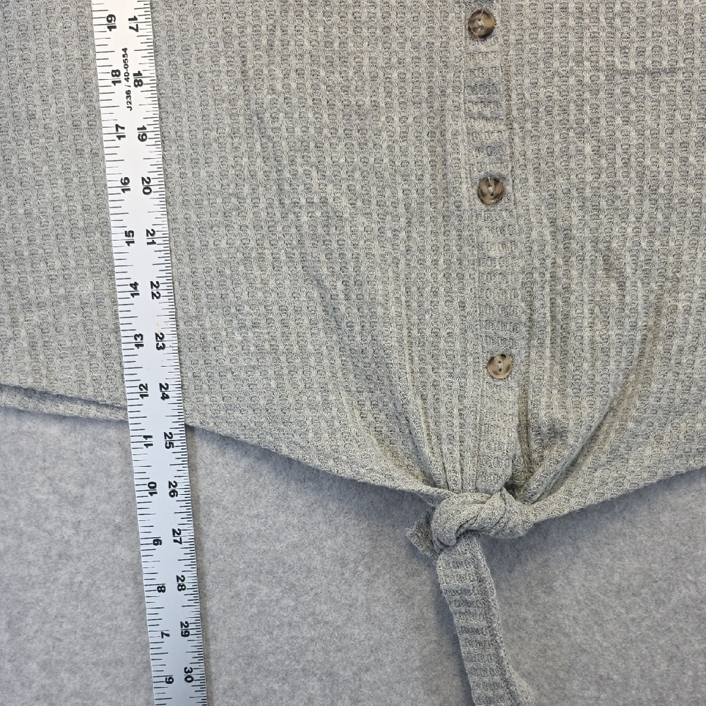 Ava James Grey Waffle Knit Button Front Tie Hem Top – - Picture 7 of 11